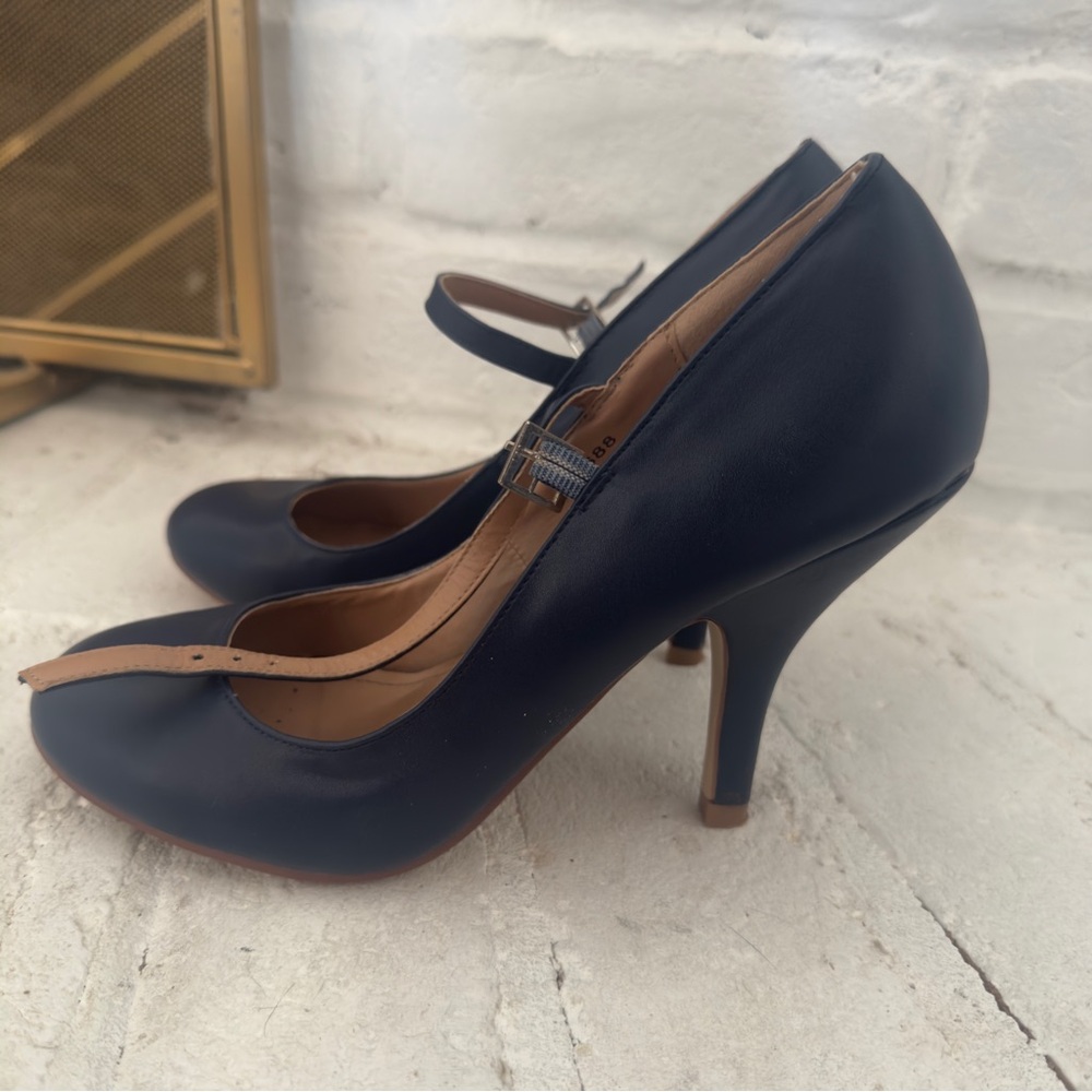 Navy Blue Mary Jane Heels Size 7.5 Strap Pumps Classic Career Shoes - Picture 4 of 9